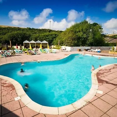 Newquay Caravan, Newquay Bay Jetts View 104 New Quay